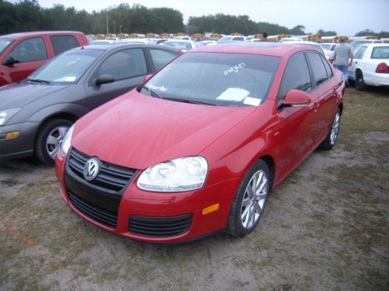 1-05140 (Cars-Sedan 4D)  Seller:Private/Dealer 2010 VOLK JETTA