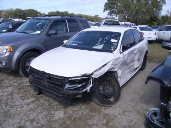 2-05115 (Cars-Sedan 4D)  Seller:Hillsborough County Sheriff-s 2011 VOLK JETTA