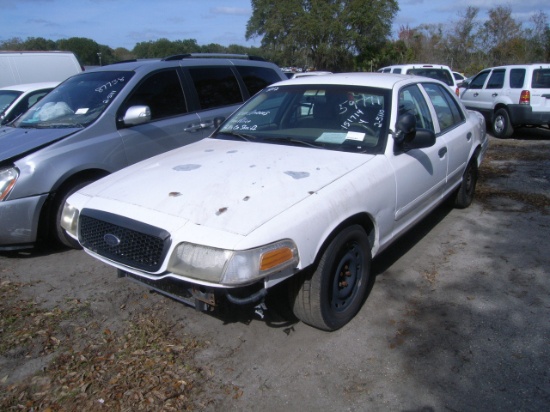 2-05110 (Cars-Sedan 4D)  Seller:Hillsborough County Sheriff-s 2004 FORD CROWNVIC