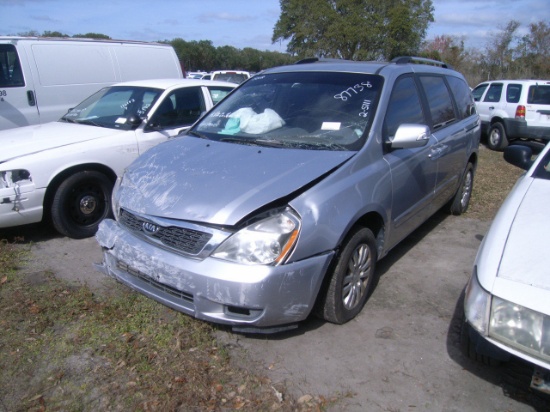 2-05111 (Cars-Van 3D)  Seller:Hillsborough County Sheriff-s 2011 KIA SEDONA