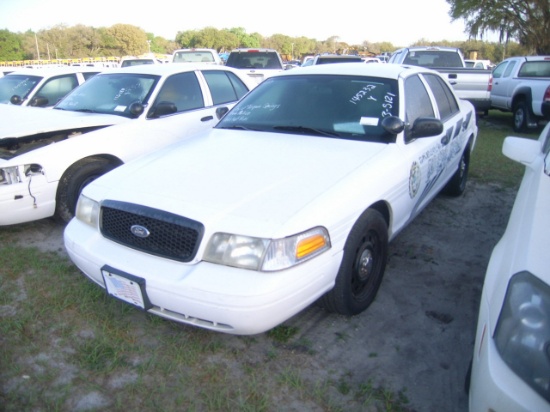 3-05121 (Cars-Sedan 4D)  Seller:City of Tarpon Springs 2008 FORD CROWNVIC