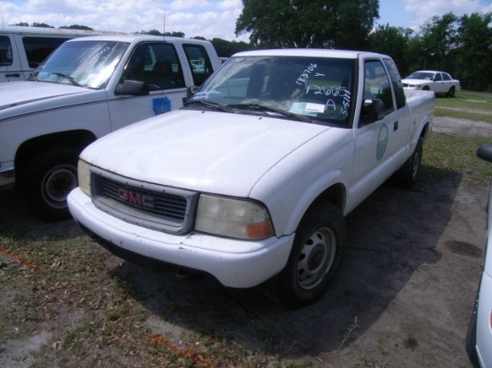 5-05111 (Trucks-Pickup 2D)  Seller:Florida State ACS 2001 GMC SONOMA
