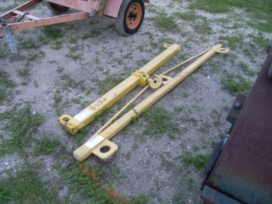 8-01132 (Equip.-Misc.)  Seller:Private/Dealer (2) LIFTING SPREADER BARS