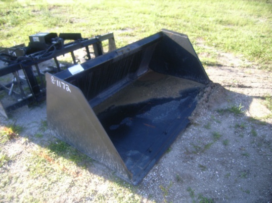 8-01172 (Equip.-Implement- misc.)  Seller:Private/Dealer MID STATE 1 YARD SKID STEER LOADER BUCKE