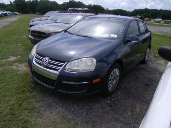 8-06113 (Cars-Sedan 4D)  Seller:Hillsborough County Sheriff-s 2008 VOLK JETTA