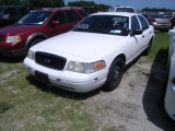 8-05137 (Cars-Sedan 4D)  Seller:Hillsborough County Sheriff-s 2009 FORD CROWNVIC