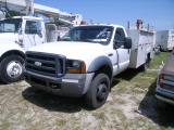 8-08233 (Trucks-Utility 2D)  Seller:Private/Dealer 2006 FORD F550