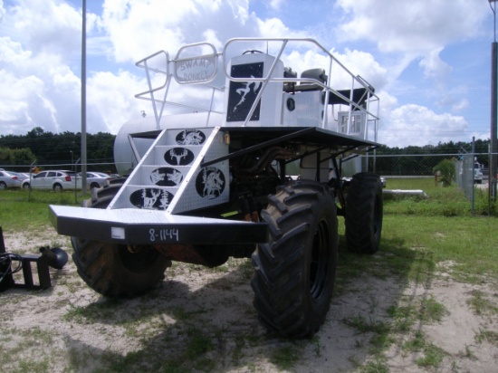 9-01150 (Equip.-Utility vehicle)  Seller:Private/Dealer CUSTOM ALL WHEEL DRIVE GAS SWAMP BUGGY