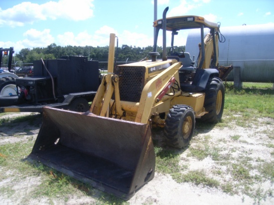 10-01148 (Equip.-Backhoe)  Seller:Private/Dealer JOHN DEERE 310E EXTENDAHOE 4X4 TRACTOR