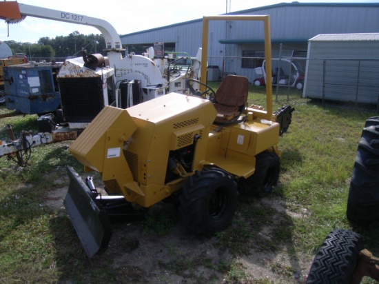 11-01112 (Equip.-Trencher)  Seller:Private/Dealer VERMEER V3550A RIDING TRENCHER