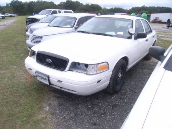 12-06113 (Cars-Sedan 4D)  Seller:Hillsborough County Sheriff-s 2010 FORD CROWNVIC