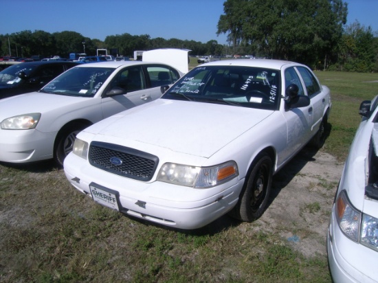 12-05114 (Cars-Sedan 4D)  Seller:Hillsborough County Sheriff-s 2009 FORD CROWNVIC