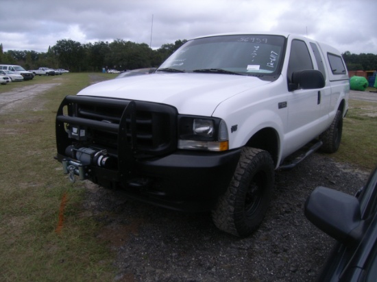 12-06117 (Trucks-Pickup 2D)  Seller:Hillsborough County Sheriff-s 2004 FORD F250