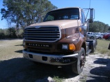 2-08133 (Trucks-Tractor)  Seller:City of Clearwater 2004 STLG L9500