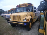 2-08113 (Trucks-Buses)  Seller:Hillsborough County School 2002 AMRT T44E