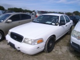 2-06237 (Cars-Sedan 4D)  Seller:Hillsborough County Sheriff-s 2011 FORD CROWNVIC