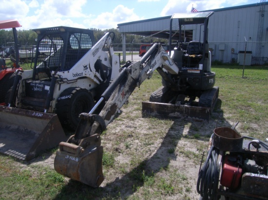 3-01128 (Equip.-Excavator)  Seller:Private/Dealer BOBCAT E26-G-M MINI TRACK EXCAVATOR