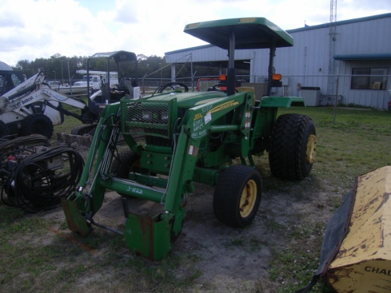 3-01122 (Equip.-Tractor)  Seller: Gov/City of Tarpon Springs JOHN DEERE 5045 DIESEL TRACTOR LOADER