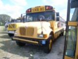 3-08116 (Trucks-Buses)  Seller: Gov/Hillsborough County School 2002 AMRT CONVENTIO