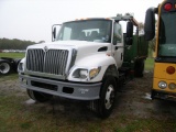 3-08211 (Trucks-Crane)  Seller:Private/Dealer 2003 INTL 7400
