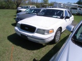 3-10140 (Cars-Sedan 4D)  Seller: Gov/Hillsborough County Sheriff-s 2011 FORD CRWONVIC
