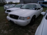 4-06137 (Cars-Sedan 4D)  Seller: Gov/Hillsborough County Sheriff-s 2007 FORD CROWNVIC