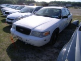 4-06111 (Cars-Sedan 4D)  Seller: Gov/Hillsborough County Sheriff-s 2009 FORD CROWNVIC