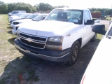 4-06126 (Trucks-Pickup 2D)  Seller: Florida State DOT 2006 CHEV 1500