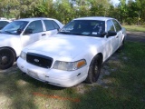 4-06210 (Cars-Sedan 4D)  Seller: Gov/Hillsborough County Sheriff-s 2011 FORD CROWNVIC