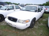 4-06234 (Cars-Sedan 4D)  Seller: Gov/Hillsborough County Sheriff-s 2011 FORD CROWNVIC