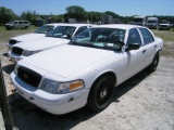 4-10110 (Cars-Sedan 4D)  Seller: Gov/Hillsborough County Sheriff-s 2007 FORD CROWNVIC