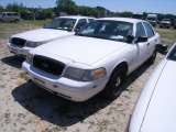 4-10111 (Cars-Sedan 4D)  Seller: Gov/Hillsborough County Sheriff-s 2009 FORD CROWNVIC