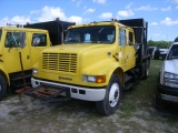 4-08230 (Trucks-Dump)  Seller:Private/Dealer 2001 INTL 4900