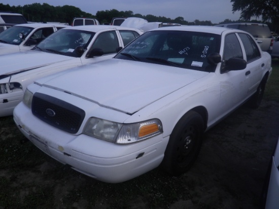 5-05120 (Cars-Sedan 4D)  Seller: Gov/Hillsborough County Sheriff-s 2011 FORD CROWNVIC