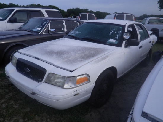 5-05122 (Cars-Sedan 4D)  Seller: Gov/Hillsborough County Sheriff-s 2011 FORD CROWNVIC