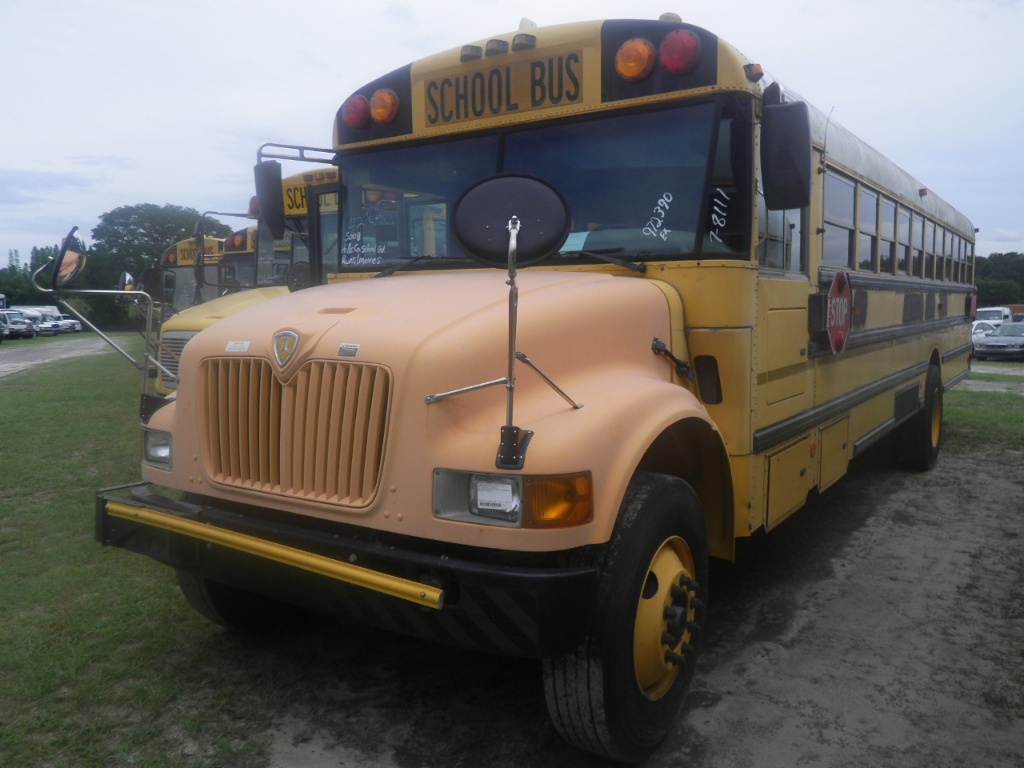 7-08111 (Trucks-Buses) Seller: Gov/Hillsborough County School 2004 ICCO  IC3S530 | Cars & Vehicles Buses | Online Auctions | Proxibid