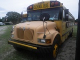 7-08118 (Trucks-Buses)  Seller: Gov/Hillsborough County School 2002 AMRT T444E