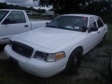 7-06218 (Cars-Sedan 4D)  Seller: Gov/Hernando County Sheriff-s 2010 FORD CROWNVIC