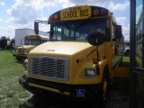 7-09116 (Trucks-Buses)  Seller: Gov/Hillsborough County School 2005 THOM FS65