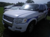 7-12131 (Cars-SUV 4D)  Seller: Gov/City of Clearwater 2010 FORD EXPLORER