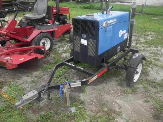 8-01132 (Equip.-Generator)  Seller: Gov/Hillsborough County B.O.C.C. MILLER TRAILBLAZER PORTABLE GAS