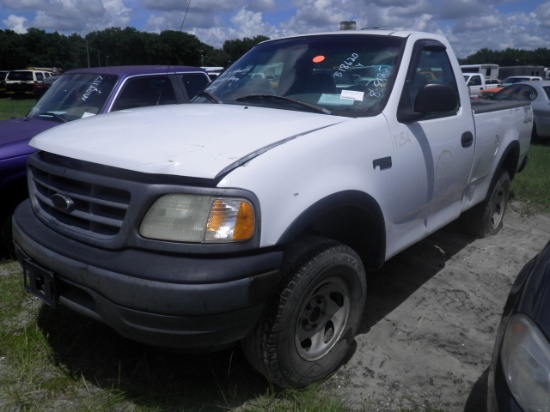 8-05125 (Trucks-Pickup 2D)  Seller: Gov/Hardee County 2002 FORD F150