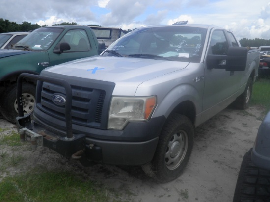 8-05128 (Trucks-Pickup 2D)  Seller: Florida State F.W.C. 2010 FORD F150