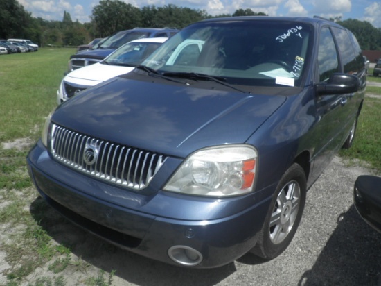 8-07133 (Cars-Van 4D)  Seller:Private/Dealer 2004 MERC MONTEREY