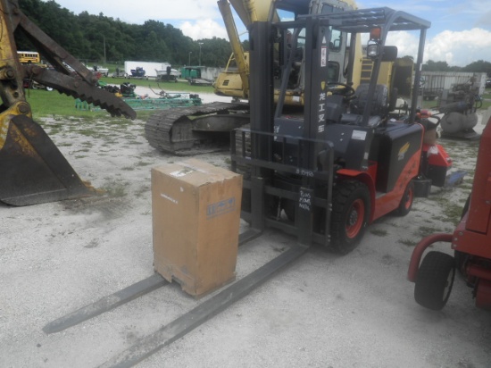 9-01118 (Equip.-Fork lift)  Seller:Private/Dealer LONKING CPD-25-FB ELECTRIC FORK LIFT &