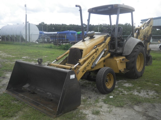 9-01126 (Equip.-Backhoe)  Seller:Private/Dealer NEWHOLLAND 555E TRACTOR LOADER BACKHOE