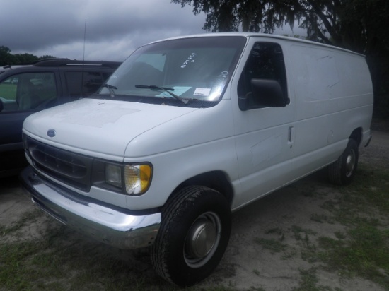 9-07118 (Trucks-Van Cargo)  Seller:Private/Dealer 2002 FORD E250