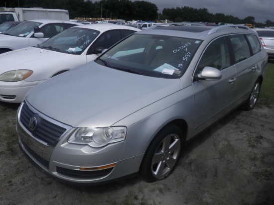 10-05137 (Cars-Wagon 4D)  Seller:Private/Dealer 2009 VOLK PASSAT