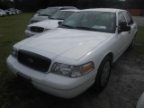 10-06140 (Cars-Sedan 4D)  Seller: Gov/Hillsborough County Sheriff-s 2011 FORD CROWNVIC