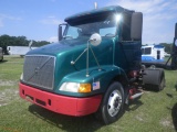 10-08220 (Trucks-Tractor)  Seller:Private/Dealer 2003 VOLV VNM